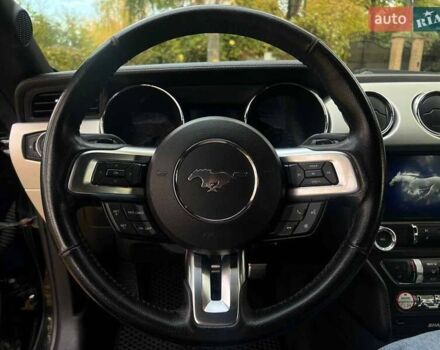 Черный Форд Мустанг, объемом двигателя 2.3 л и пробегом 101 тыс. км за 15990 $, фото 10 на Automoto.ua