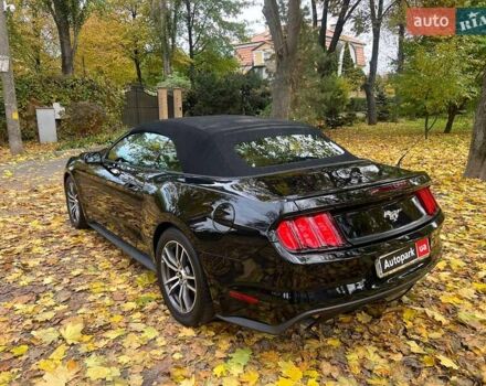 Черный Форд Мустанг, объемом двигателя 2.3 л и пробегом 101 тыс. км за 15990 $, фото 6 на Automoto.ua