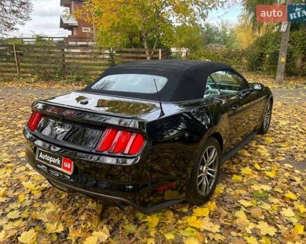 Черный Форд Мустанг, объемом двигателя 2.3 л и пробегом 101 тыс. км за 15990 $, фото 4 на Automoto.ua