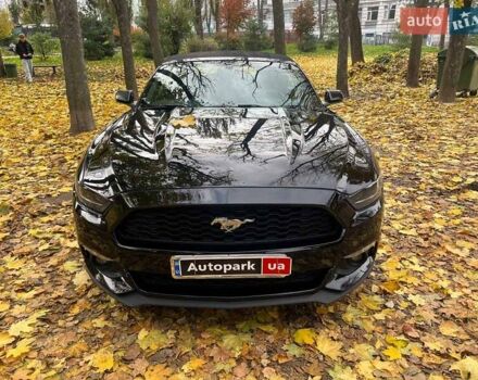 Черный Форд Мустанг, объемом двигателя 2.3 л и пробегом 101 тыс. км за 15990 $, фото 1 на Automoto.ua