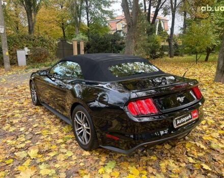 Черный Форд Мустанг, объемом двигателя 2.3 л и пробегом 101 тыс. км за 15990 $, фото 6 на Automoto.ua