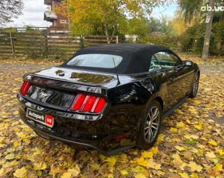 Черный Форд Мустанг, объемом двигателя 2.3 л и пробегом 101 тыс. км за 15990 $, фото 4 на Automoto.ua