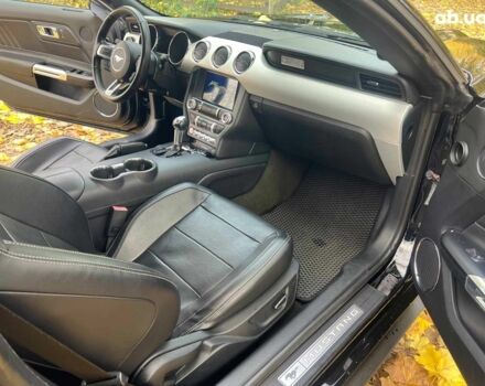 Черный Форд Мустанг, объемом двигателя 2.3 л и пробегом 101 тыс. км за 15990 $, фото 17 на Automoto.ua