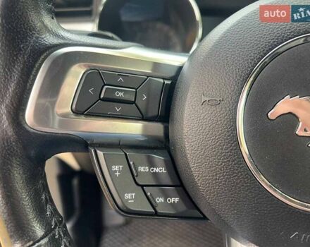 Черный Форд Мустанг, объемом двигателя 2.3 л и пробегом 101 тыс. км за 15990 $, фото 12 на Automoto.ua