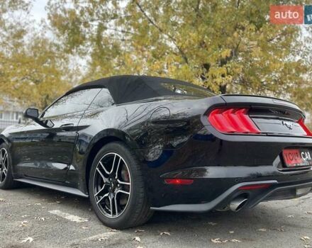 Черный Форд Мустанг, объемом двигателя 2.26 л и пробегом 121 тыс. км за 17999 $, фото 12 на Automoto.ua