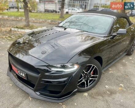 Черный Форд Мустанг, объемом двигателя 2.26 л и пробегом 121 тыс. км за 17999 $, фото 6 на Automoto.ua