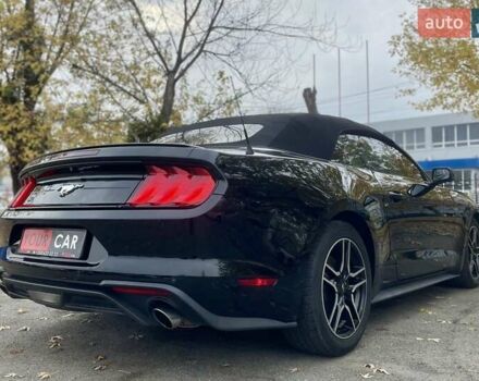 Черный Форд Мустанг, объемом двигателя 2.26 л и пробегом 121 тыс. км за 17999 $, фото 15 на Automoto.ua