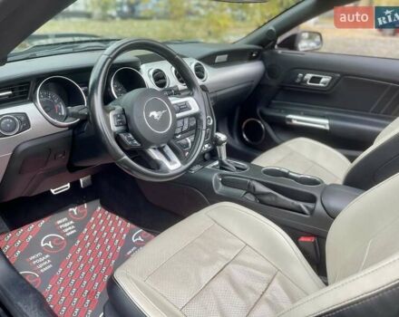 Черный Форд Мустанг, объемом двигателя 2.26 л и пробегом 121 тыс. км за 17999 $, фото 25 на Automoto.ua