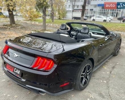 Черный Форд Мустанг, объемом двигателя 2.26 л и пробегом 121 тыс. км за 17999 $, фото 20 на Automoto.ua