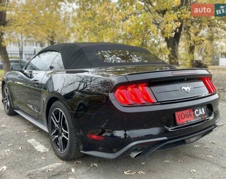 Черный Форд Мустанг, объемом двигателя 2.26 л и пробегом 121 тыс. км за 17999 $, фото 13 на Automoto.ua