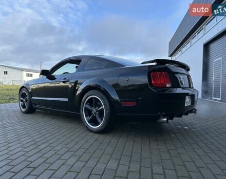 Черный Форд Мустанг, объемом двигателя 4.61 л и пробегом 96 тыс. км за 16000 $, фото 6 на Automoto.ua