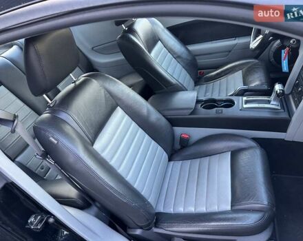 Черный Форд Мустанг, объемом двигателя 4.61 л и пробегом 96 тыс. км за 16000 $, фото 12 на Automoto.ua