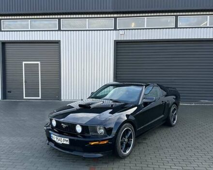 Черный Форд Мустанг, объемом двигателя 4.61 л и пробегом 96 тыс. км за 16000 $, фото 9 на Automoto.ua