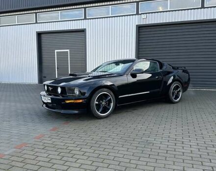 Черный Форд Мустанг, объемом двигателя 4.61 л и пробегом 96 тыс. км за 16000 $, фото 10 на Automoto.ua