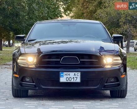 Чорний Форд Мустанг, об'ємом двигуна 3.7 л та пробігом 237 тис. км за 11999 $, фото 1 на Automoto.ua