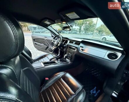 Чорний Форд Мустанг, об'ємом двигуна 3.7 л та пробігом 237 тис. км за 11999 $, фото 49 на Automoto.ua