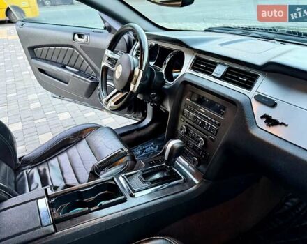 Чорний Форд Мустанг, об'ємом двигуна 3.7 л та пробігом 237 тис. км за 11999 $, фото 48 на Automoto.ua