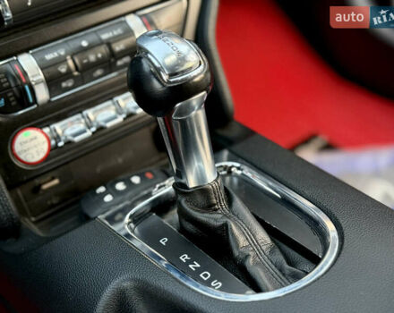 Черный Форд Мустанг, объемом двигателя 2.26 л и пробегом 198 тыс. км за 14300 $, фото 27 на Automoto.ua