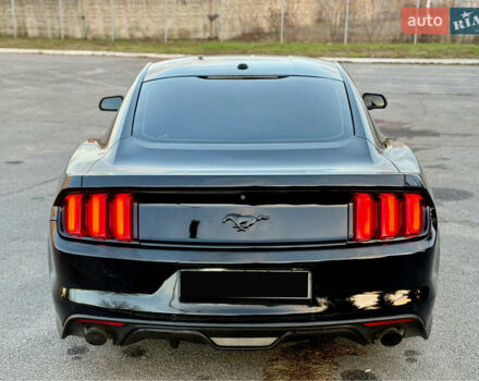 Черный Форд Мустанг, объемом двигателя 2.26 л и пробегом 198 тыс. км за 14300 $, фото 10 на Automoto.ua