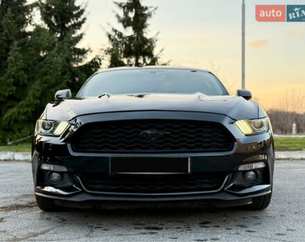 Черный Форд Мустанг, объемом двигателя 2.26 л и пробегом 198 тыс. км за 14300 $, фото 6 на Automoto.ua