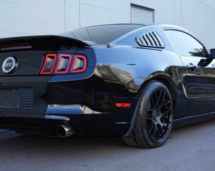 Черный Форд Мустанг, объемом двигателя 5 л и пробегом 80 тыс. км за 8800 $, фото 5 на Automoto.ua