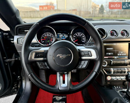 Черный Форд Мустанг, объемом двигателя 2.26 л и пробегом 198 тыс. км за 14300 $, фото 20 на Automoto.ua