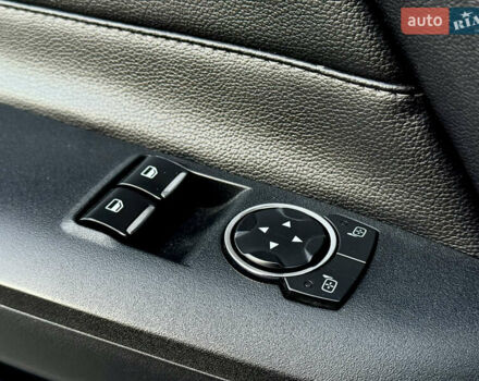 Черный Форд Мустанг, объемом двигателя 2.26 л и пробегом 198 тыс. км за 14300 $, фото 19 на Automoto.ua