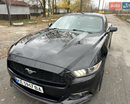 Черный Форд Мустанг, объемом двигателя 2.3 л и пробегом 140 тыс. км за 11777 $, фото 3 на Automoto.ua