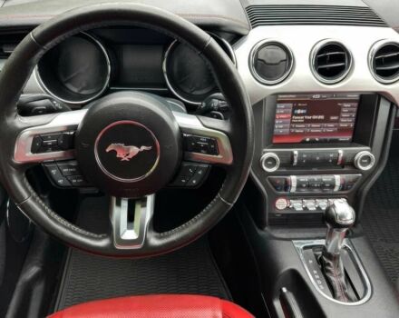 Черный Форд Мустанг, объемом двигателя 5 л и пробегом 70 тыс. км за 8500 $, фото 7 на Automoto.ua