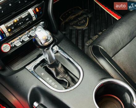Черный Форд Мустанг, объемом двигателя 2.26 л и пробегом 131 тыс. км за 15300 $, фото 31 на Automoto.ua