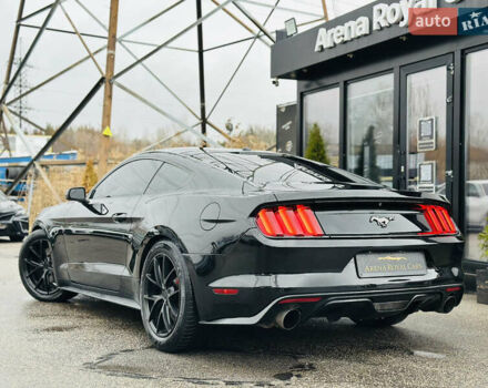 Черный Форд Мустанг, объемом двигателя 2.26 л и пробегом 131 тыс. км за 15300 $, фото 3 на Automoto.ua