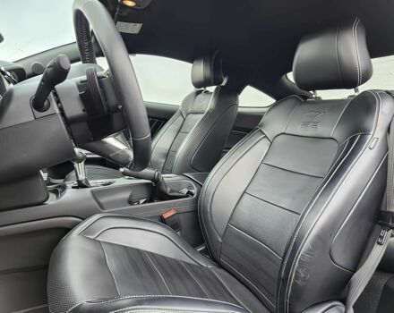 Чорний Форд Мустанг, об'ємом двигуна 5 л та пробігом 71 тис. км за 4400 $, фото 7 на Automoto.ua