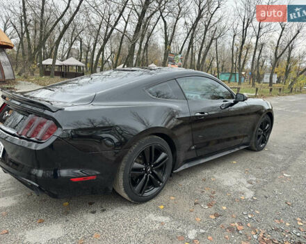 Черный Форд Мустанг, объемом двигателя 2.3 л и пробегом 140 тыс. км за 11777 $, фото 11 на Automoto.ua