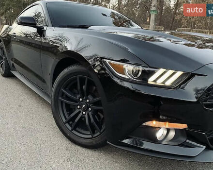 Черный Форд Мустанг, объемом двигателя 2.26 л и пробегом 180 тыс. км за 12000 $, фото 20 на Automoto.ua