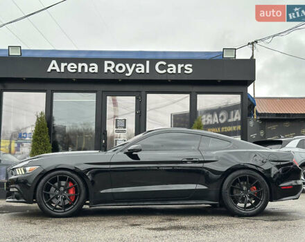 Черный Форд Мустанг, объемом двигателя 2.26 л и пробегом 131 тыс. км за 15300 $, фото 4 на Automoto.ua