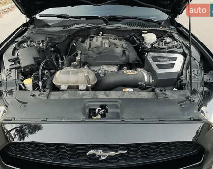 Черный Форд Мустанг, объемом двигателя 2.26 л и пробегом 180 тыс. км за 12000 $, фото 44 на Automoto.ua