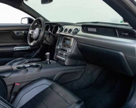 Чорний Форд Мустанг, об'ємом двигуна 5 л та пробігом 121 тис. км за 4500 $, фото 11 на Automoto.ua