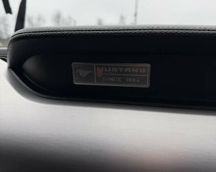 Черный Форд Мустанг, объемом двигателя 2.26 л и пробегом 180 тыс. км за 12000 $, фото 79 на Automoto.ua