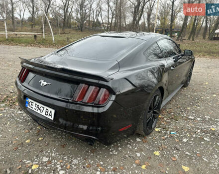 Черный Форд Мустанг, объемом двигателя 2.3 л и пробегом 140 тыс. км за 11777 $, фото 19 на Automoto.ua