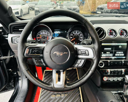 Черный Форд Мустанг, объемом двигателя 2.26 л и пробегом 131 тыс. км за 15300 $, фото 24 на Automoto.ua