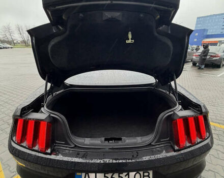 Черный Форд Мустанг, объемом двигателя 2.26 л и пробегом 180 тыс. км за 12000 $, фото 87 на Automoto.ua