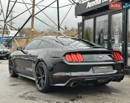 Черный Форд Мустанг, объемом двигателя 2.26 л и пробегом 131 тыс. км за 15300 $, фото 11 на Automoto.ua