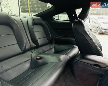 Черный Форд Мустанг, объемом двигателя 2.26 л и пробегом 131 тыс. км за 15300 $, фото 16 на Automoto.ua