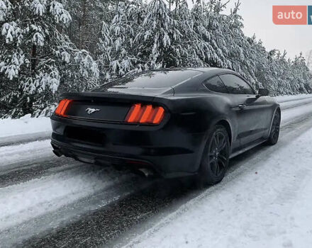 Черный Форд Мустанг, объемом двигателя 2.26 л и пробегом 180 тыс. км за 12000 $, фото 53 на Automoto.ua