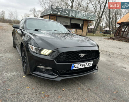Черный Форд Мустанг, объемом двигателя 2.3 л и пробегом 140 тыс. км за 11777 $, фото 16 на Automoto.ua