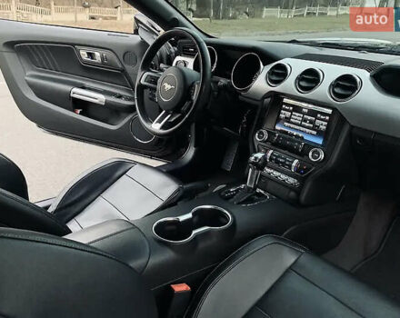 Черный Форд Мустанг, объемом двигателя 2.26 л и пробегом 180 тыс. км за 12000 $, фото 26 на Automoto.ua