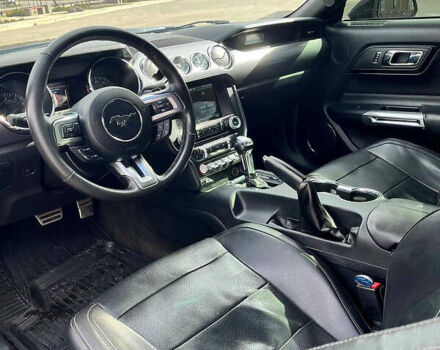 Черный Форд Мустанг, объемом двигателя 2.3 л и пробегом 120 тыс. км за 14900 $, фото 12 на Automoto.ua