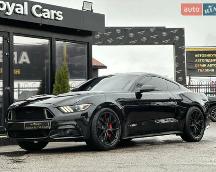 Черный Форд Мустанг, объемом двигателя 2.26 л и пробегом 131 тыс. км за 15300 $, фото 5 на Automoto.ua