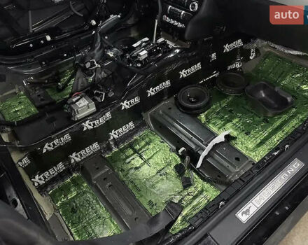 Черный Форд Мустанг, объемом двигателя 2.26 л и пробегом 180 тыс. км за 12000 $, фото 48 на Automoto.ua