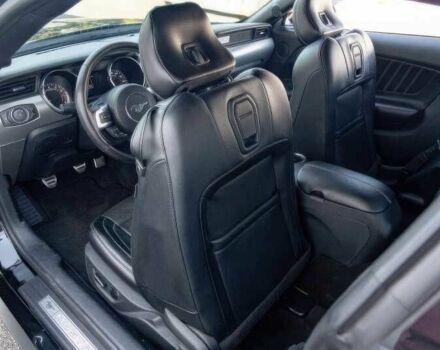 Чорний Форд Мустанг, об'ємом двигуна 5 л та пробігом 121 тис. км за 4500 $, фото 9 на Automoto.ua